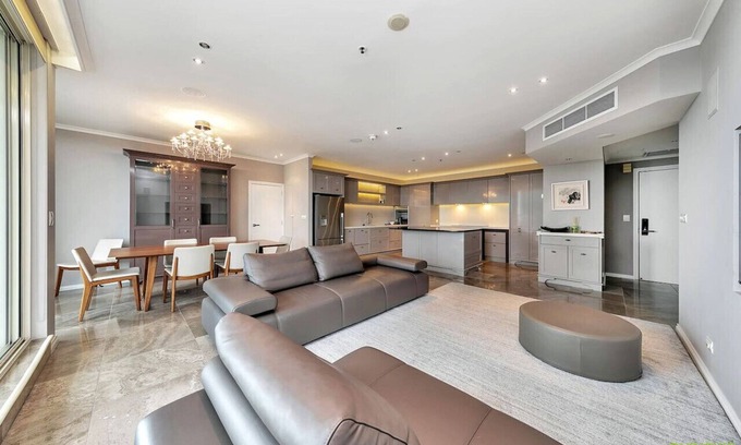 Auckland Central Business District Apartment | QV Luxury with Sea Views (1128)