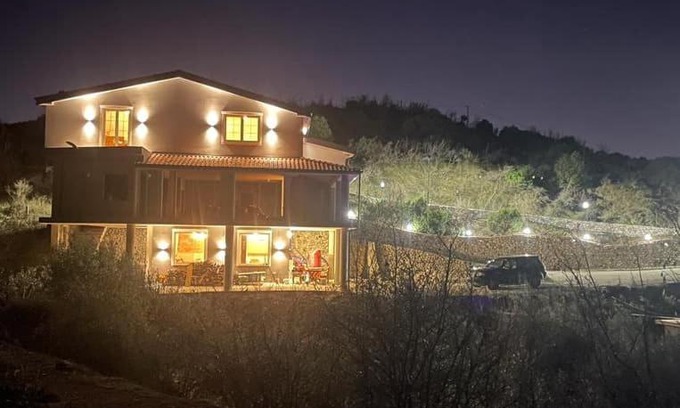 Sakës House | Qyteza Guest House & Camping