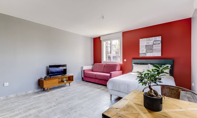 Aulnay-sous-Bois Apartment | Résidence 4T Immo Lit Double + Canapé lit