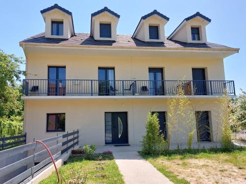Longjumeau House | Résidence de la gare, chambre meublée