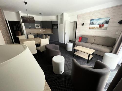 Eaux-Bonnes Apartment | Résidence Le Portillo - Piscine - 3 Pièces pour 8 Personnes MAE-6113