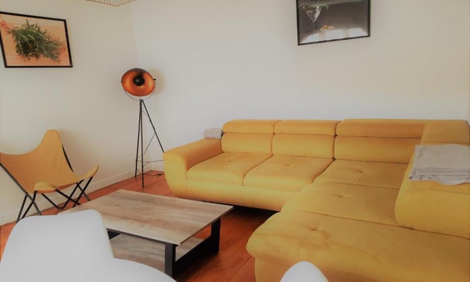 Ancy-Dornot Apartment | Résidence Romarin