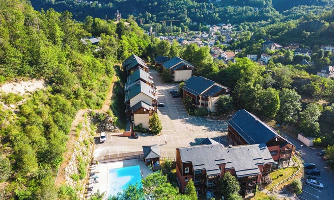 Ax-les-Thermes House | Résidence Vacancéole Le Domaine de la Vallée d'Ax