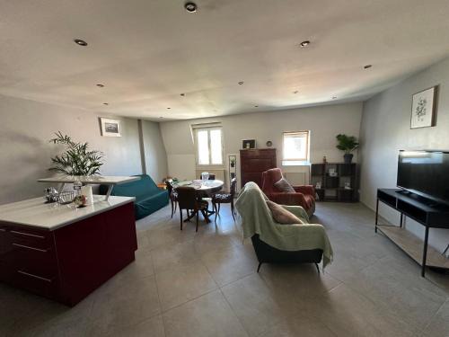 Chambly Apartment | Résidence verdoyante et calme