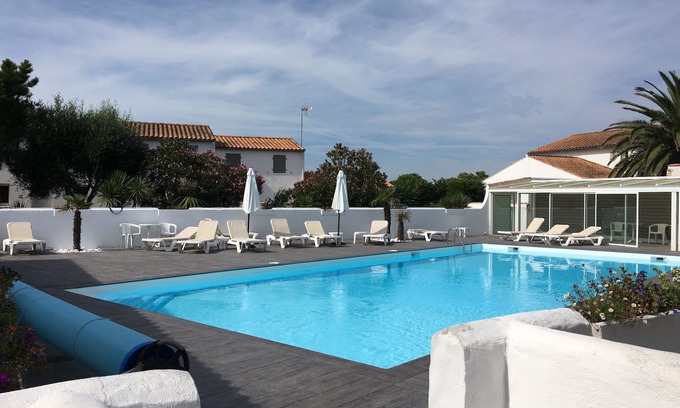 La Couarde-sur-Mer House | Rétaise * House in beautiful beachfront pool, heated pool