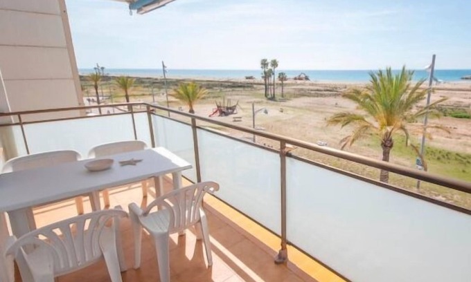 Comarruga Apartment | R154 Beachfrontapartment 2º