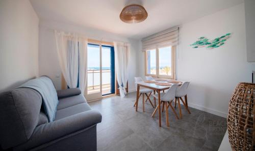 Comarruga Apartment | R155 - Apartamento Frente al Mar en Coma-Ruga 2