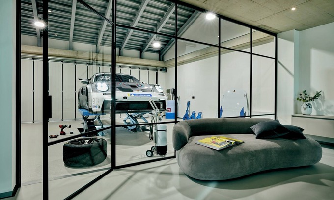 Bermel House | Racers Lodge "Grand Prix" with lifting platform and double garage, near Nürburgring