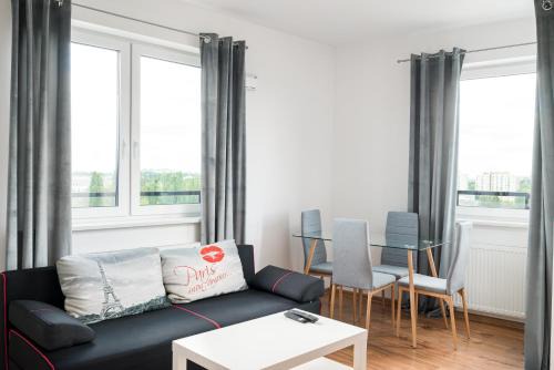 Warsaw Apartment | Racjonalizacji Paris Apartment