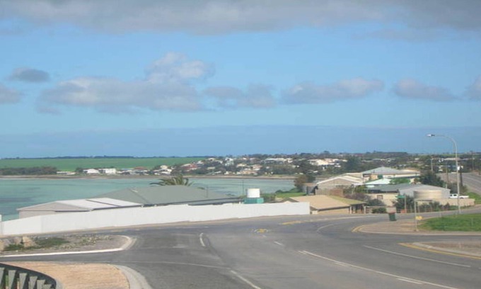 Para Wurlie House | Rackers Retreat on Turton