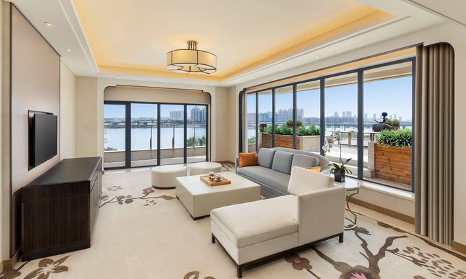 Caidian District Hotel | Radisson Blu Hotel Wuhan ETD Zone
