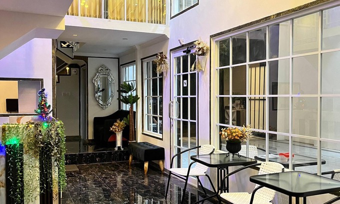 Baturetno Hotel | Rafithahotel