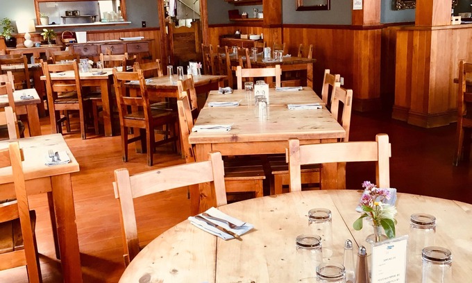 Raglan Hotel | Raglan Harbour View Hotel
