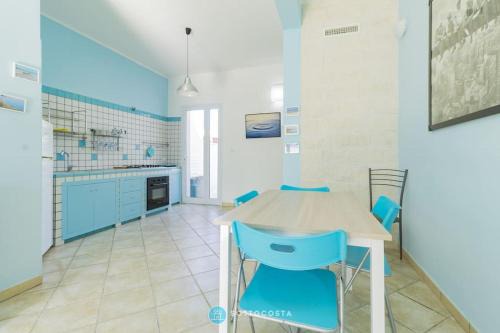 Roca Vecchia Apartment | Rainbow flat - San Foca