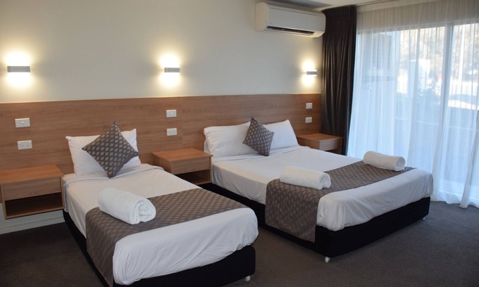Queanbeyan East Hotel | Rainbow Motel Queanbeyan