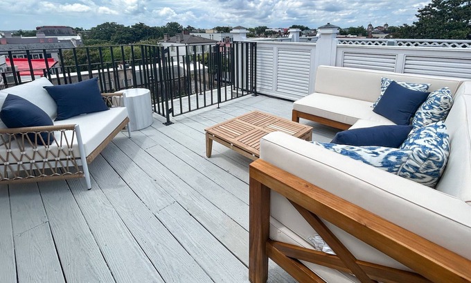 South of Broad Condo | Rainbow Row Pied-À-Terre Condo in Charleston