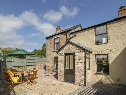 Cinderford House | Rainforest Cottage