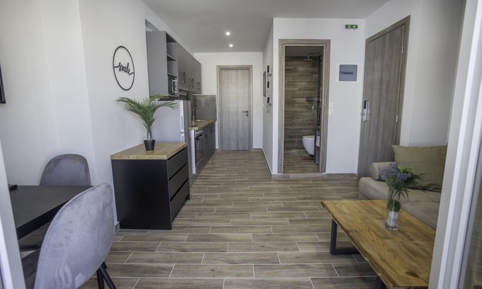Dafni-Ymittos Apartment | Raise Averof Serviced Apartments