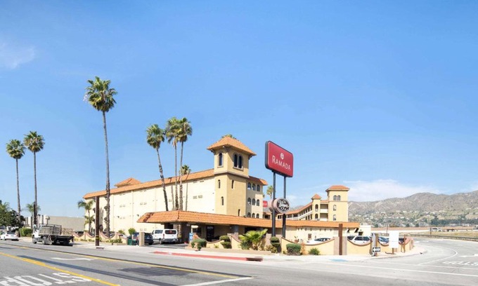 Burbank Hotel | Ramada by Wyndham Burbank Airport