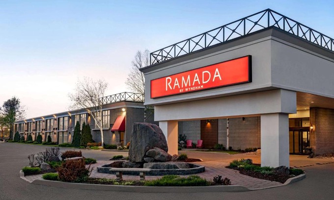 Cornwall Hotel | Ramada by Wyndham Cornwall