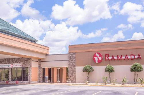 Macon Hotel | Ramada by Wyndham Macon