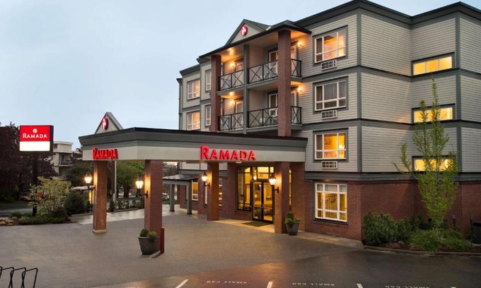 Regional District of Nanaimo Hotel | Ramada by Wyndham Nanaimo
