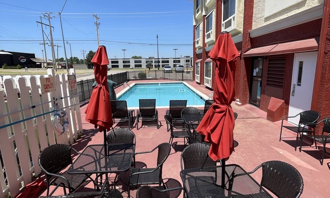 Wheatland Hotel | Ramada by Wyndham Oklahoma City Airport North