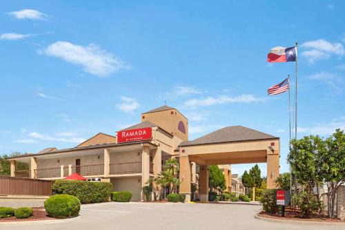 West San Antonio Hotel | Ramada by Wyndham San Antonio Near SeaWorld - Lackland AFB