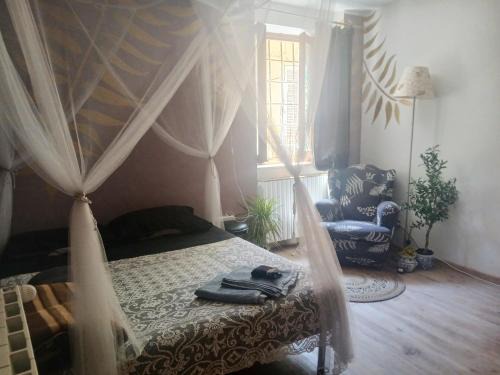 Vernato Apartment | RaMaya casa d'artista 2 THE ROOM