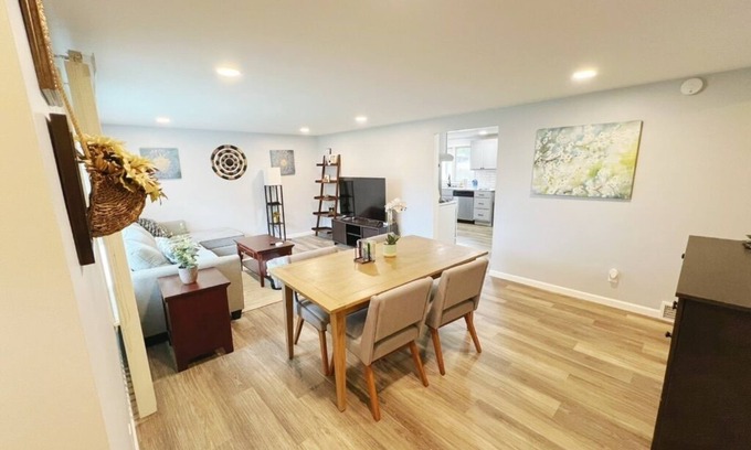 Tonawanda House | Ranch Oasis in Buffalo Niagara Area: Ideal Family Getaway