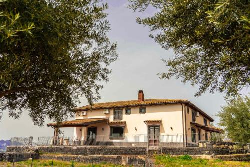 Paterno House | Ranch Simeto