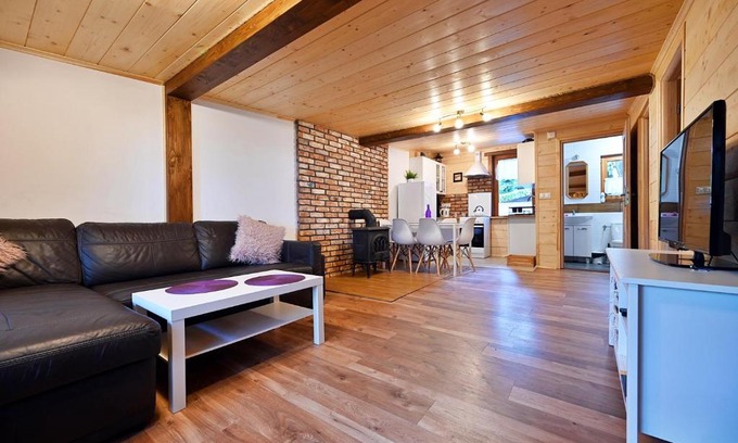 Czernichow House | Ranczo w Beskidach