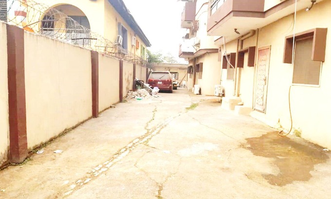 Somolu Apartment | Raphael's Place with Kitchen, Washing Machine and Free Wifi
