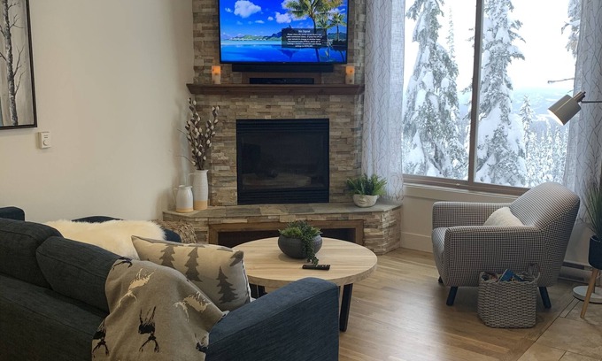 Silver Star Mountain Apartment | Rare Brand New Deluxe One Bedroom with Private Laundry, Private Deck with Views