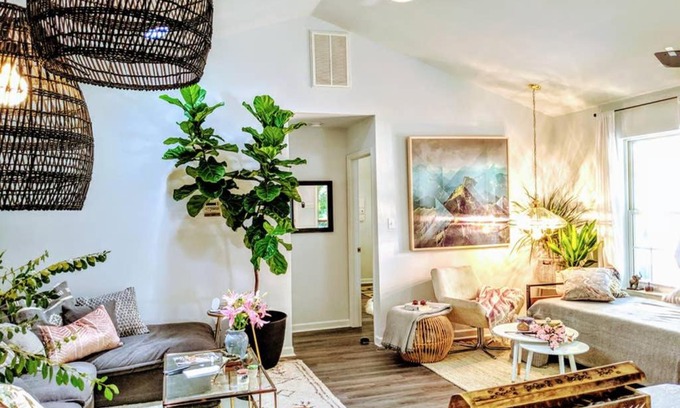 Matthews House | RARE Downtown Matthews walk 2 shops restauraunts hike CLT 2 Bedroom not 3br