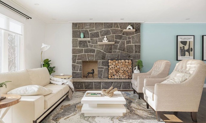 Westboro House | Rare find! 4 BR Exec Home in Westboro Beach with Chef's Kitchen, Guest Suite
