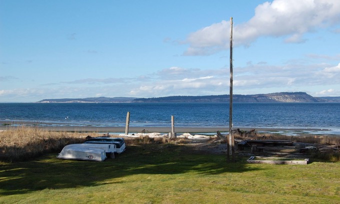 Hansville House | Rare Find - Waterfront Beal Beach House-Private Beach/Majestic View