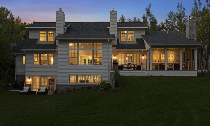 Pepin County House | RATED ONE OF THE TOP VRBO'S IN MN MONTHLY MAGAZINE! INTERIOR DESIGNER OWNED