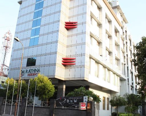 Town Hall Hotel | RATHNA RESIDENCY