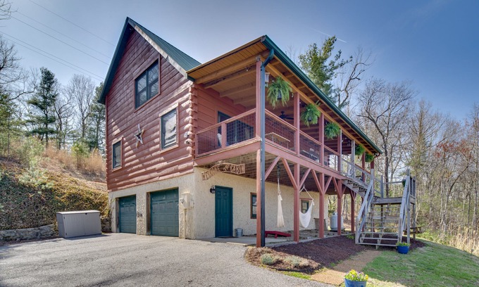 Winfield Cove Cabin | Raven's Roost - Awesome Mountain Cabin!