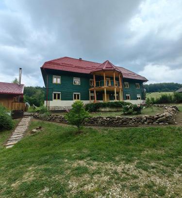 Tarlungeni Cabin | Raw Nature Cabin