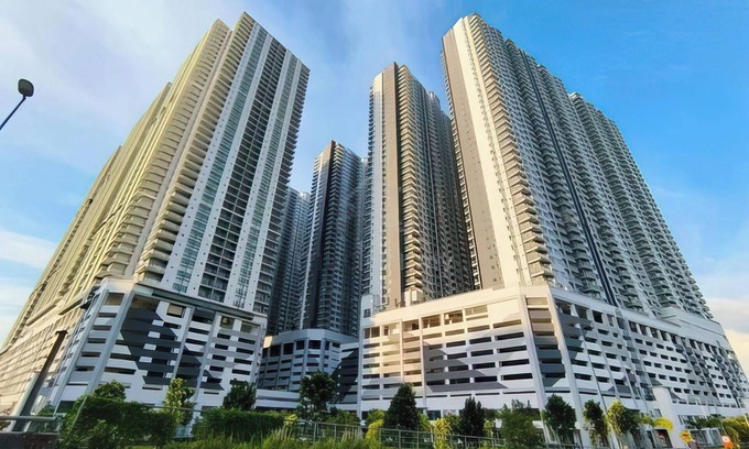 Salak South Condo | Razak City Residences by Emily in Town