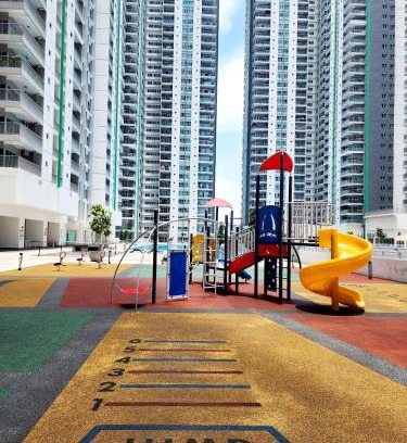 Salak South Apartment | RC Residence 6 pax by Define Suite