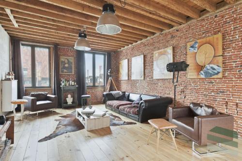 De Kaaien Apartment | Re-claimed Loft