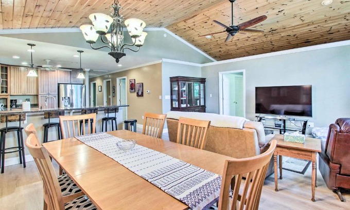 Readfield House | Readfield Retreat with Lake Maranacook Views!