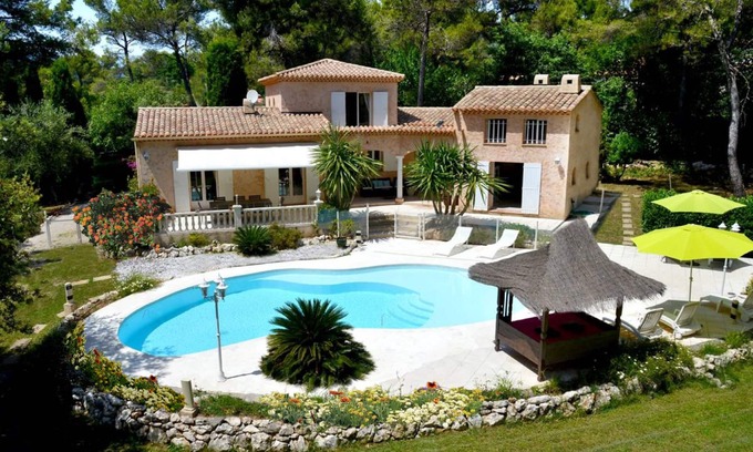 Roquefort-les-Pins Villa | Recent villa 8 pers 4 suites; near Antibes, Nice, Vence, and 4 golf courses