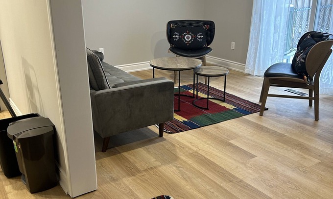 Beverley Glen House | Recently renovated, every thing is new