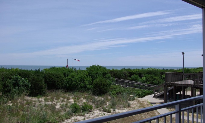Fenwick Island Condo | Recently Updated OCEANFRONT Condo/Pool