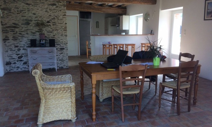 Valanjou House | Reception room for 50 people + Longère