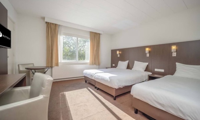 Waalwijk Hotel | Reconnect with Nature & Family: Your Perfect Waalwijk Getaway Near Efteling Park